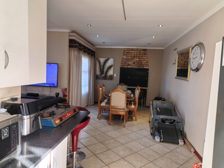 2 Bedroom Property for Sale in Azalea Park Eastern Cape